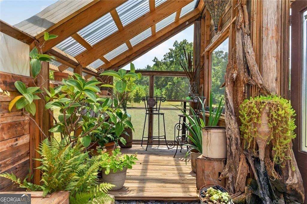 961 Birdie Road