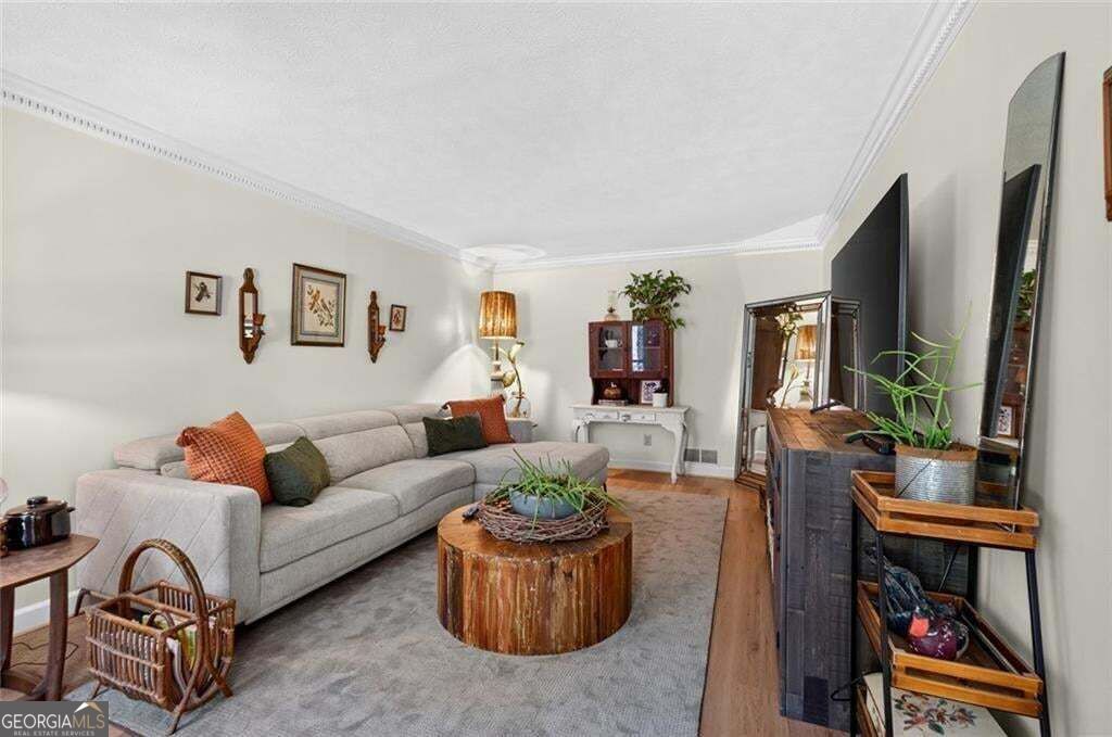 961 Birdie Road