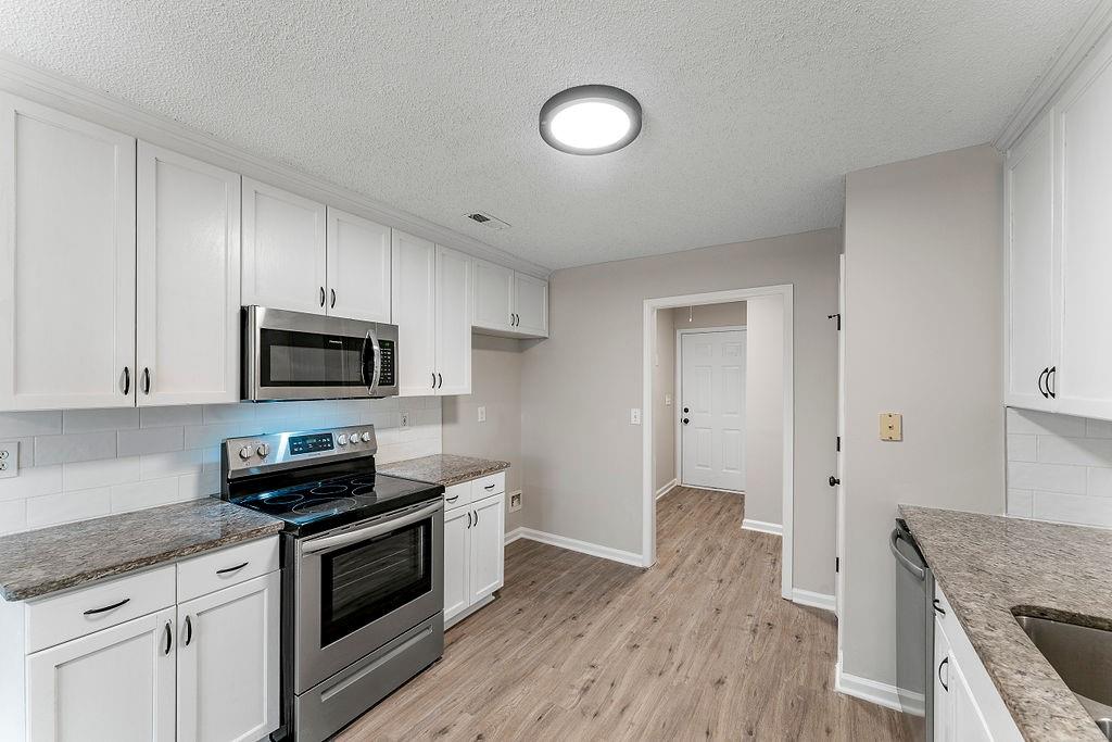 300 River Point Drive