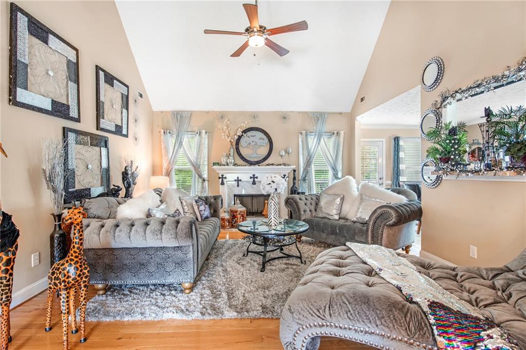 220 Creekside Circle
