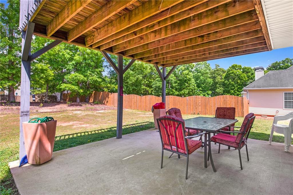 220 Creekside Circle