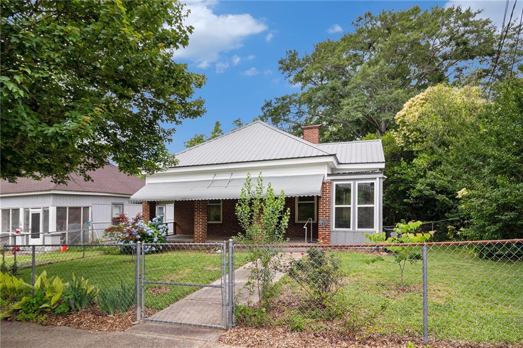 104 4TH Street