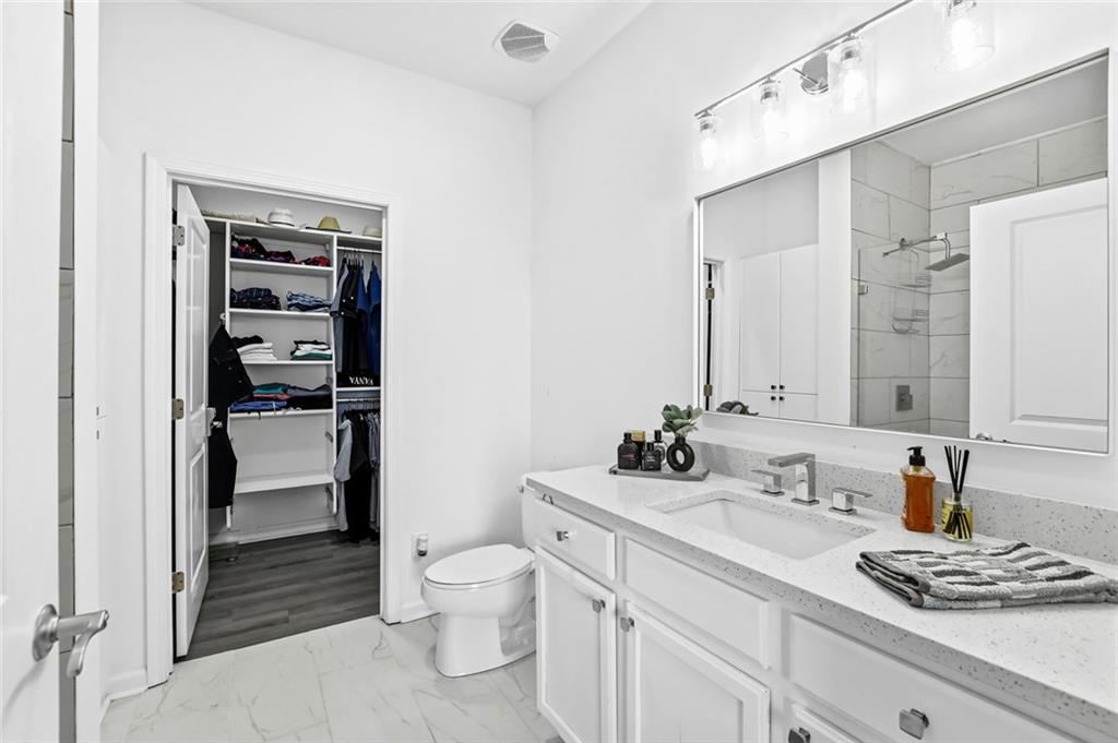 3040 Peachtree Road NW Unit 1811