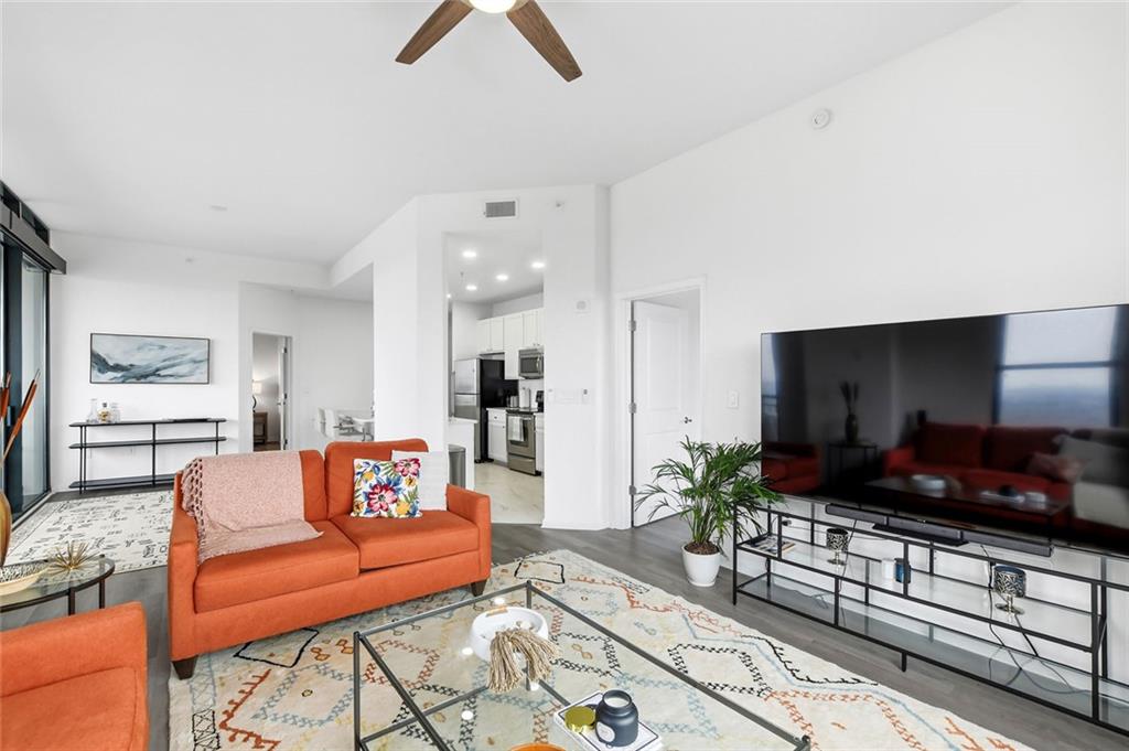 3040 Peachtree Road NW Unit 1811