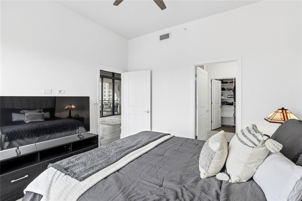 3040 Peachtree Road NW Unit 1811