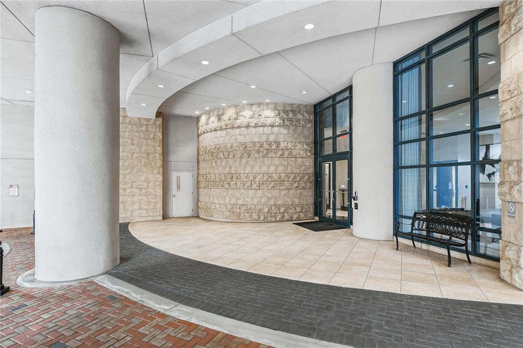 3040 Peachtree Road NW Unit 1811