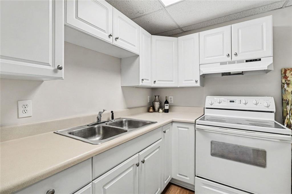 8936 Dornoch Circle