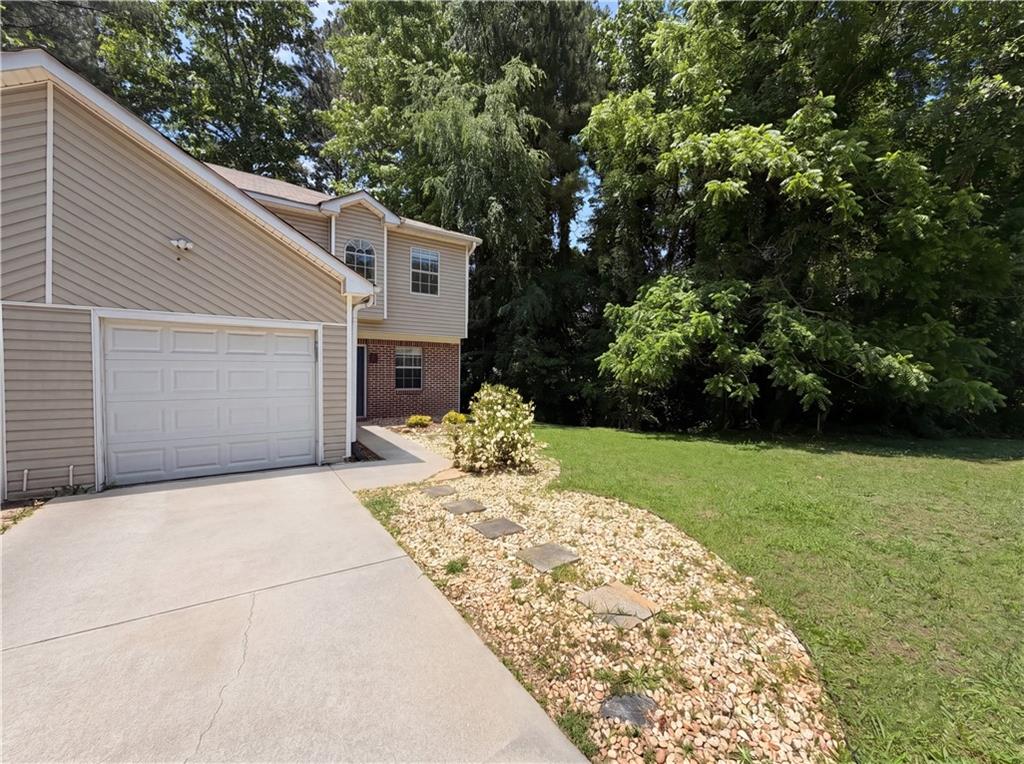 3753 Soapstone Road