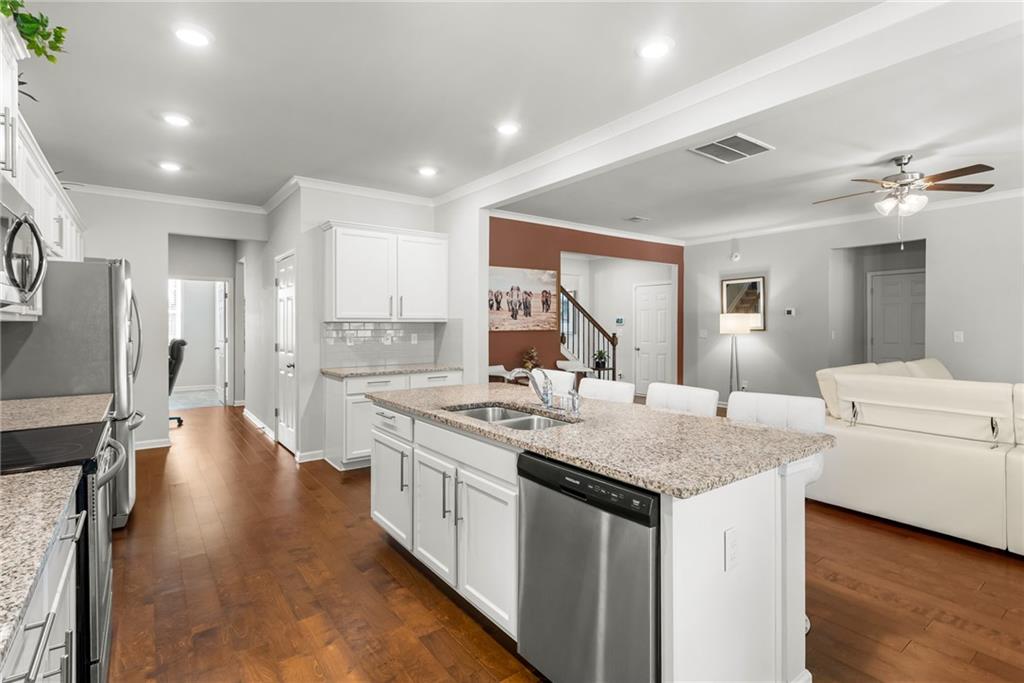 1476 Harlequin Way