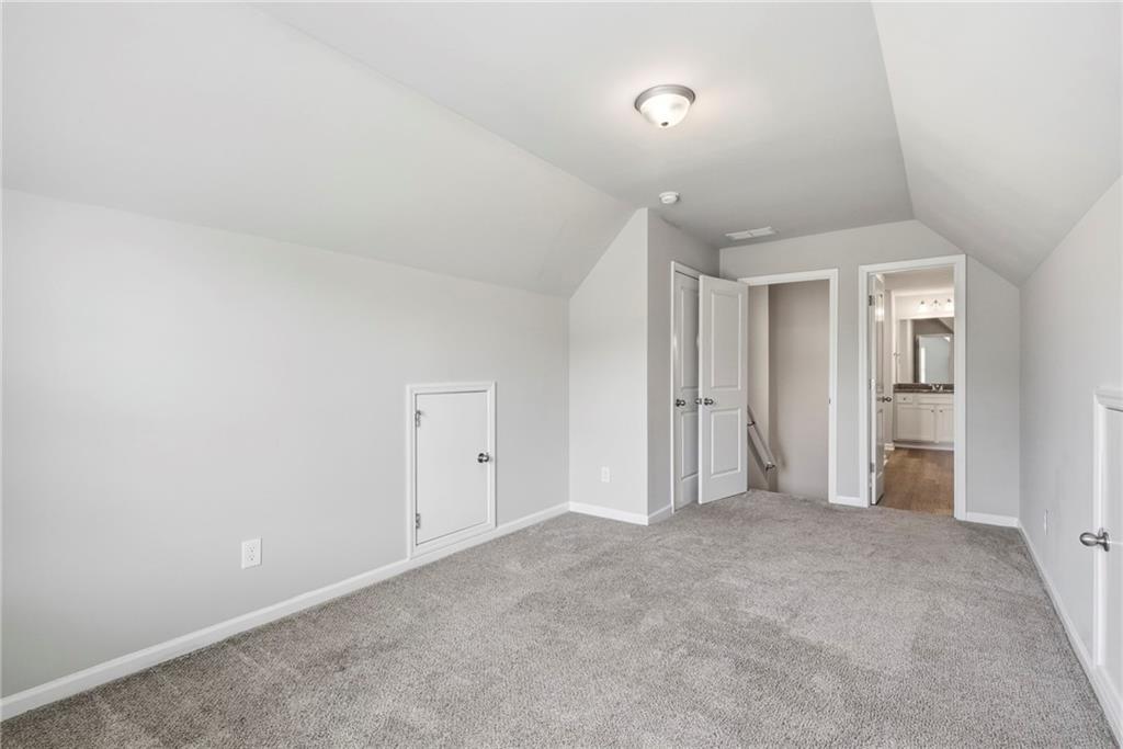 121 W Lexington Avenue