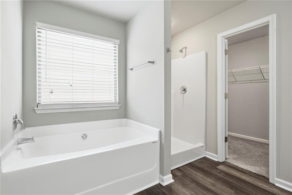 121 W Lexington Avenue