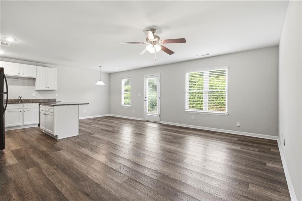 121 W Lexington Avenue