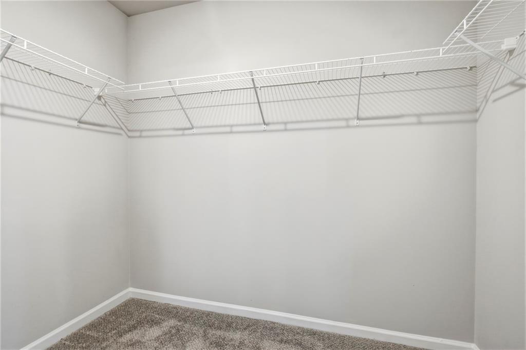 121 W Lexington Avenue