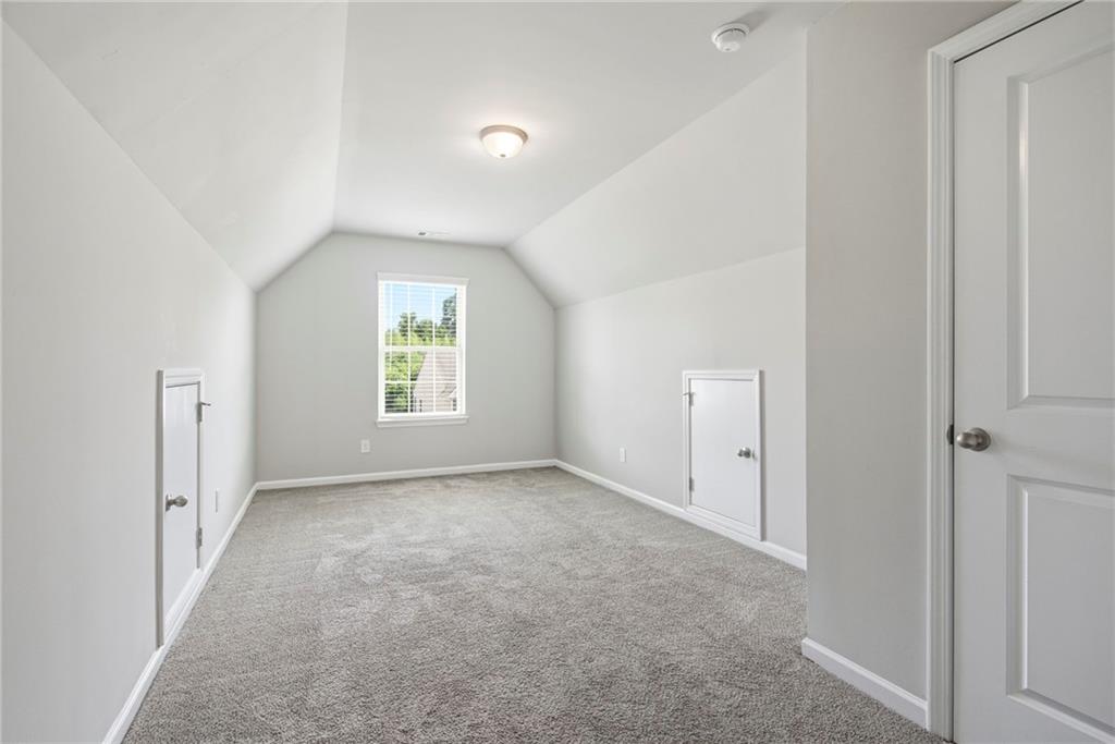 121 W Lexington Avenue