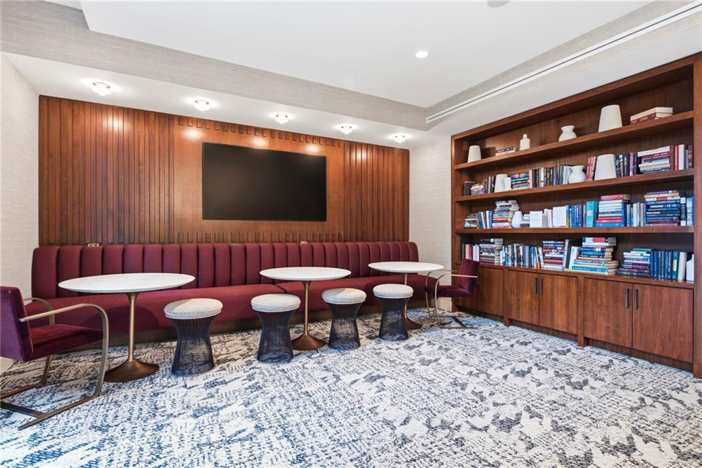2575 Peachtree Road NE Unit 2E