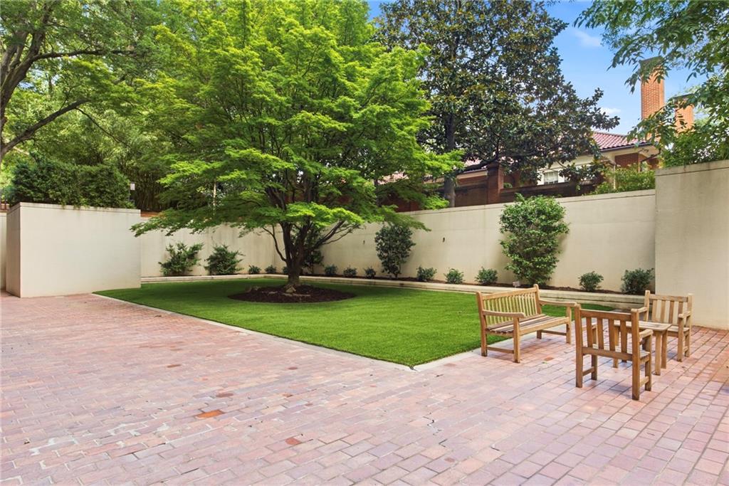 2575 Peachtree Road NE Unit 2E