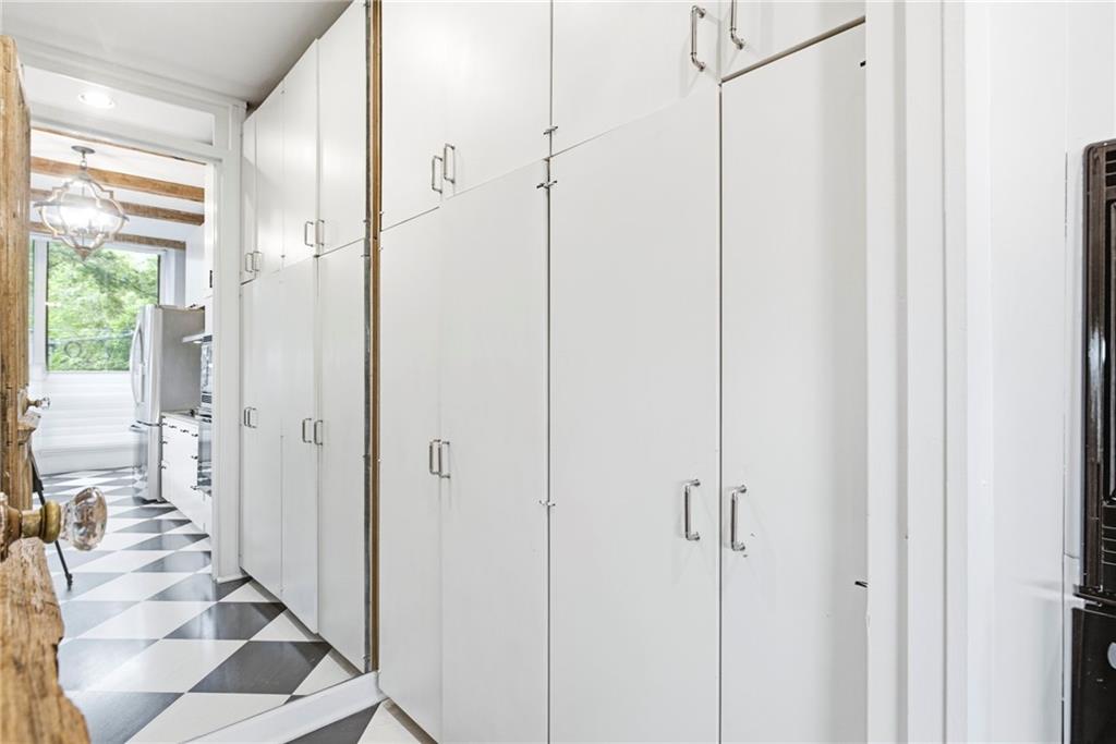 2575 Peachtree Road NE Unit 2E