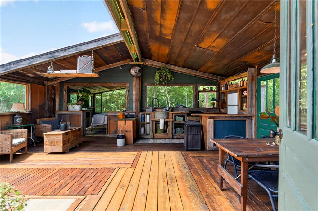 961 Birdie Road
