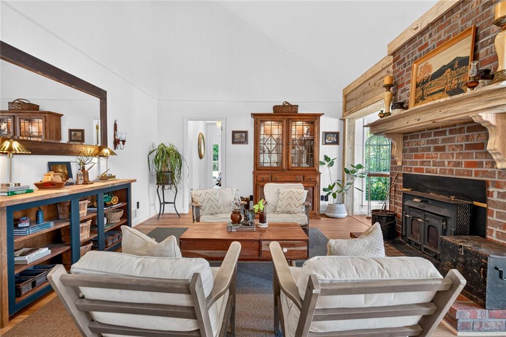 961 Birdie Road