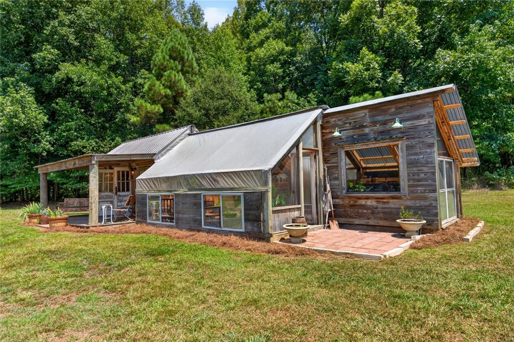 961 Birdie Road