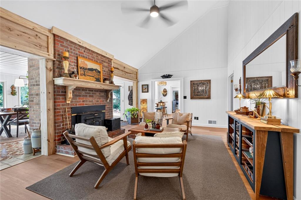 961 Birdie Road