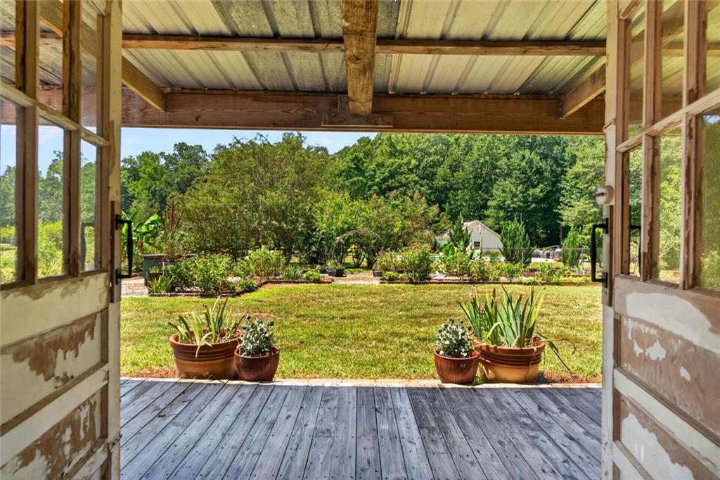 961 Birdie Road