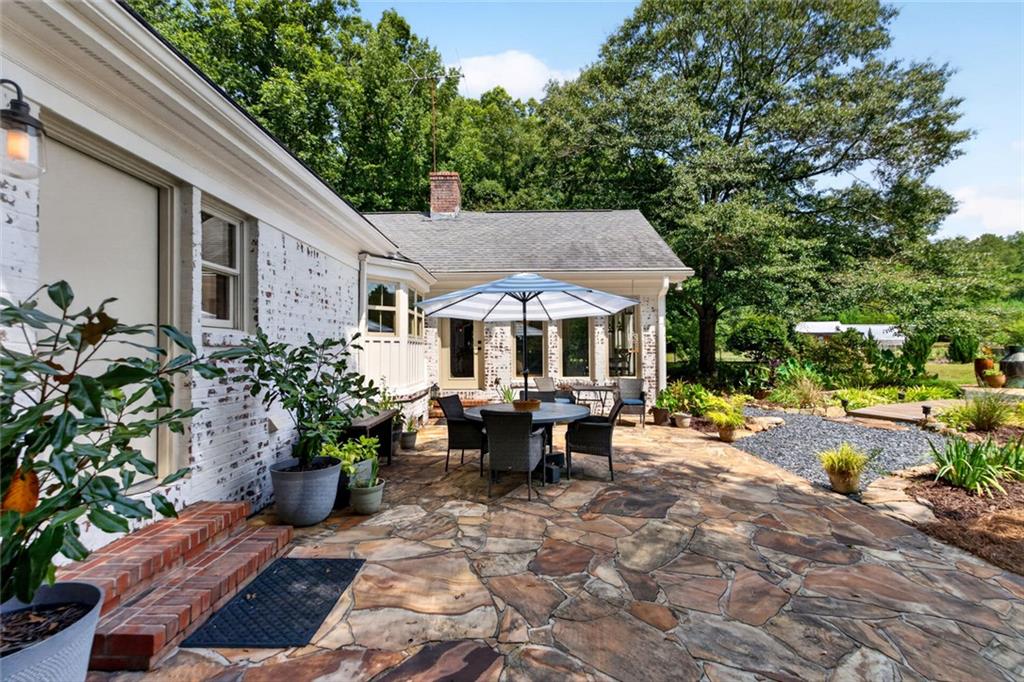 961 Birdie Road