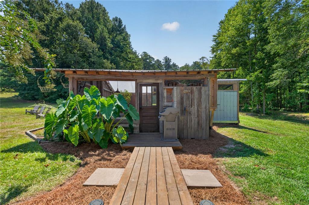 961 Birdie Road