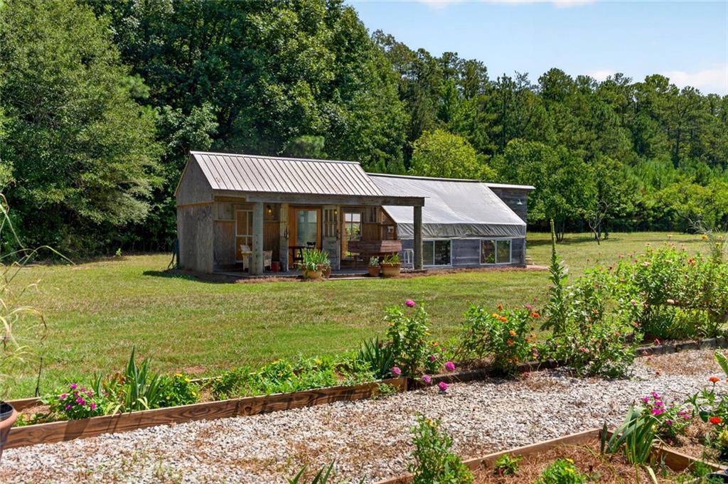 961 Birdie Road