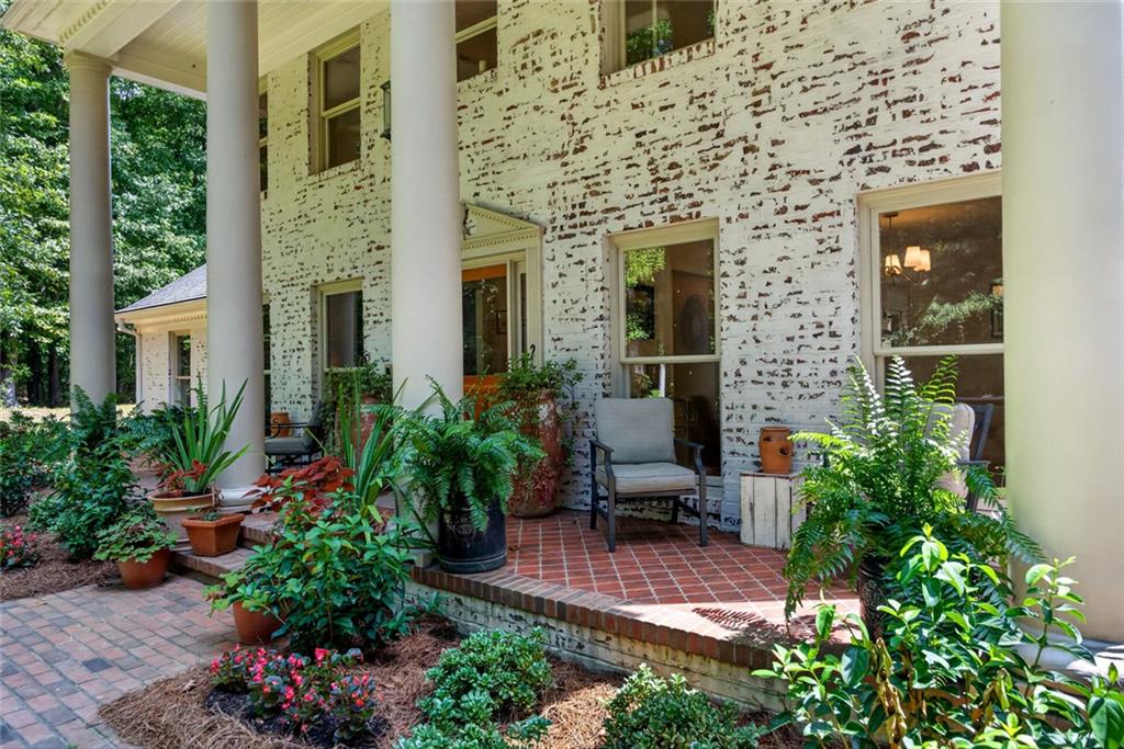 961 Birdie Road