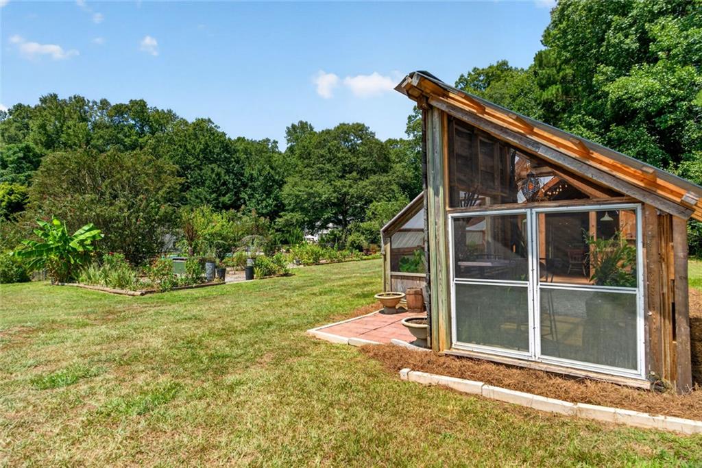 961 Birdie Road