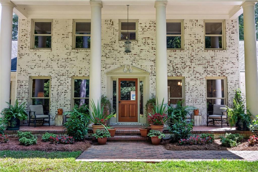 961 Birdie Road