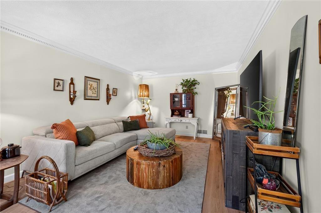 961 Birdie Road