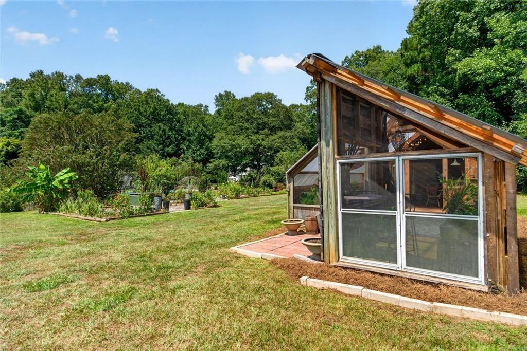 961 Birdie Road