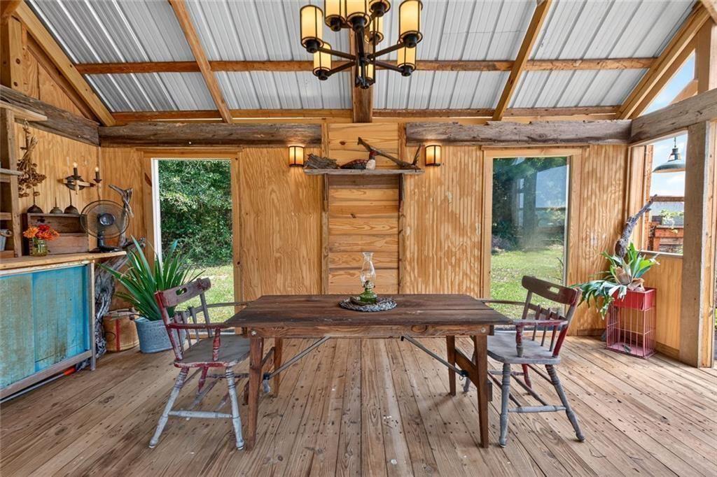 961 Birdie Road