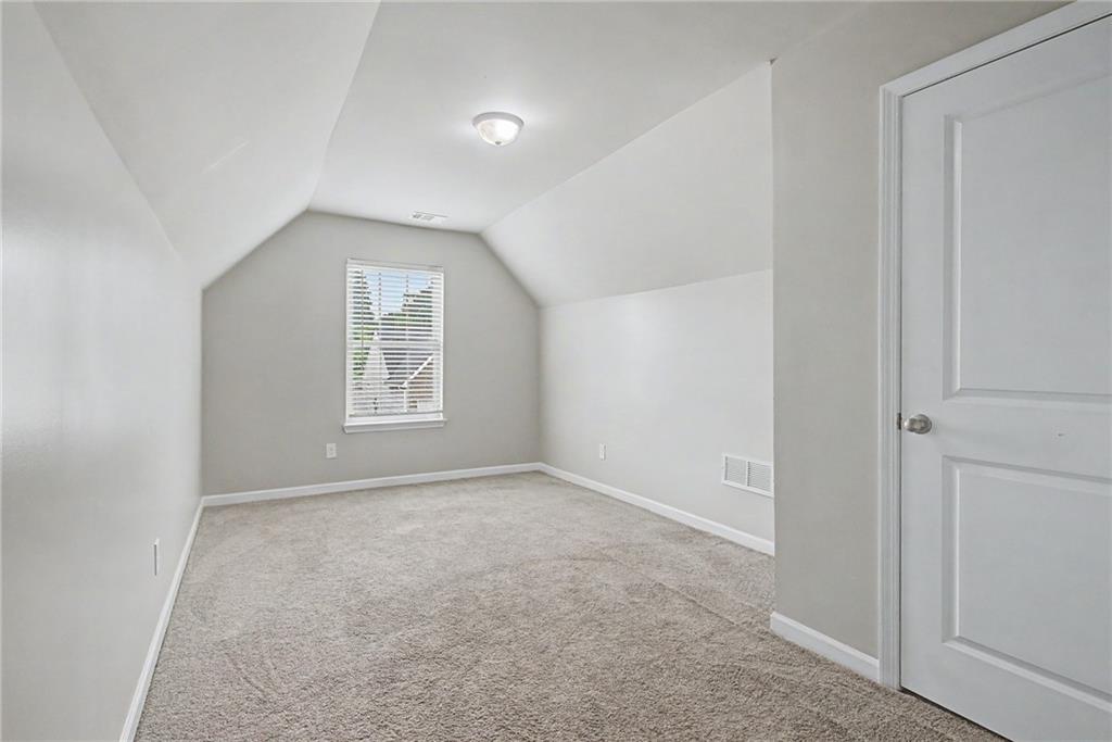 123 W Lexington Avenue