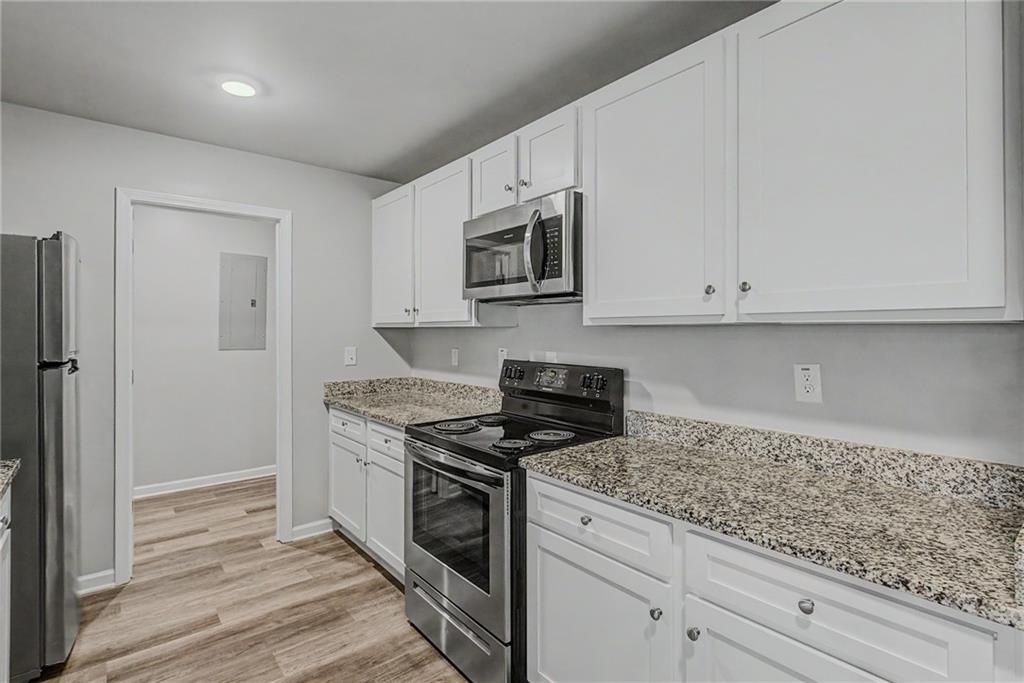 123 W Lexington Avenue
