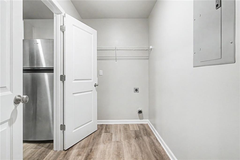 123 W Lexington Avenue