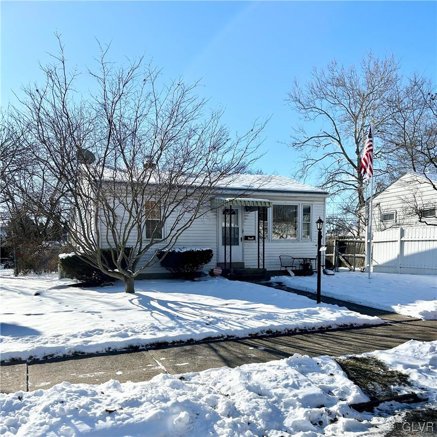1920 East Greenleaf Street