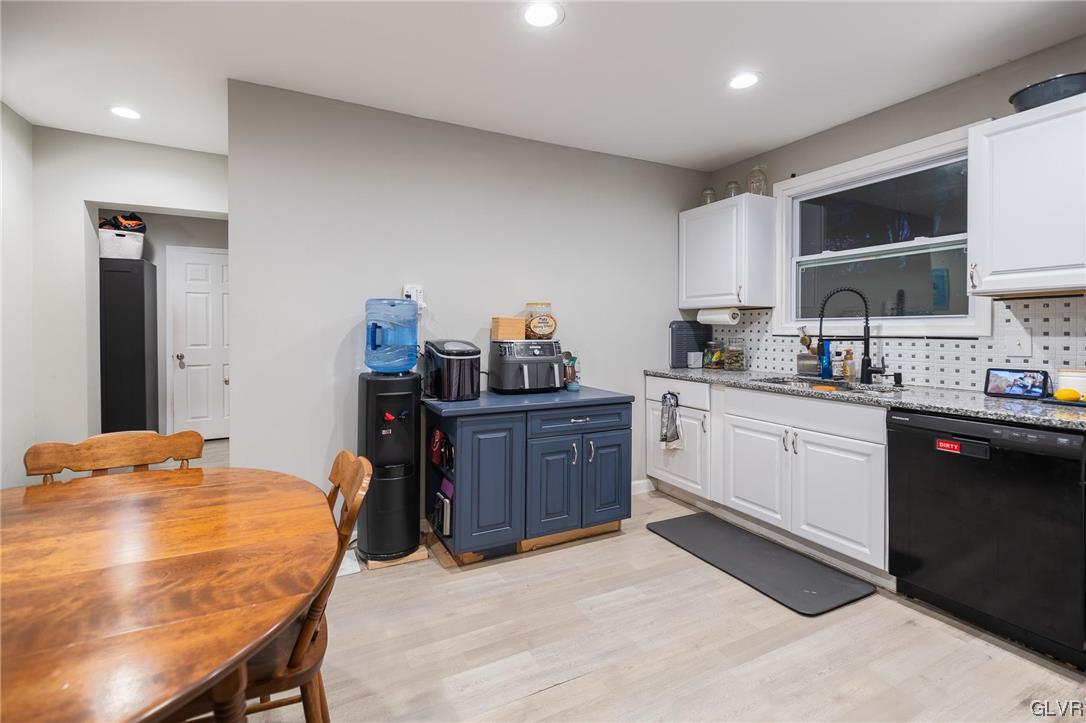 4282 West Mountain View Drive