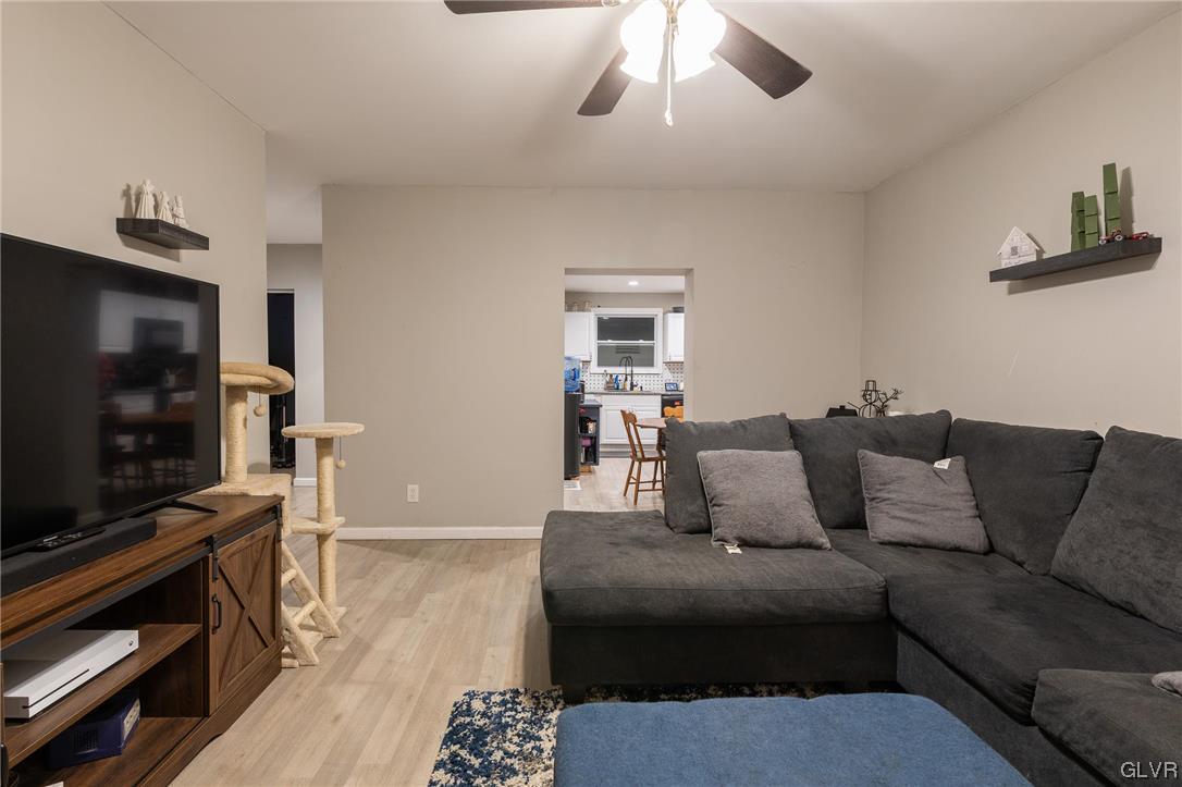 4282 West Mountain View Drive