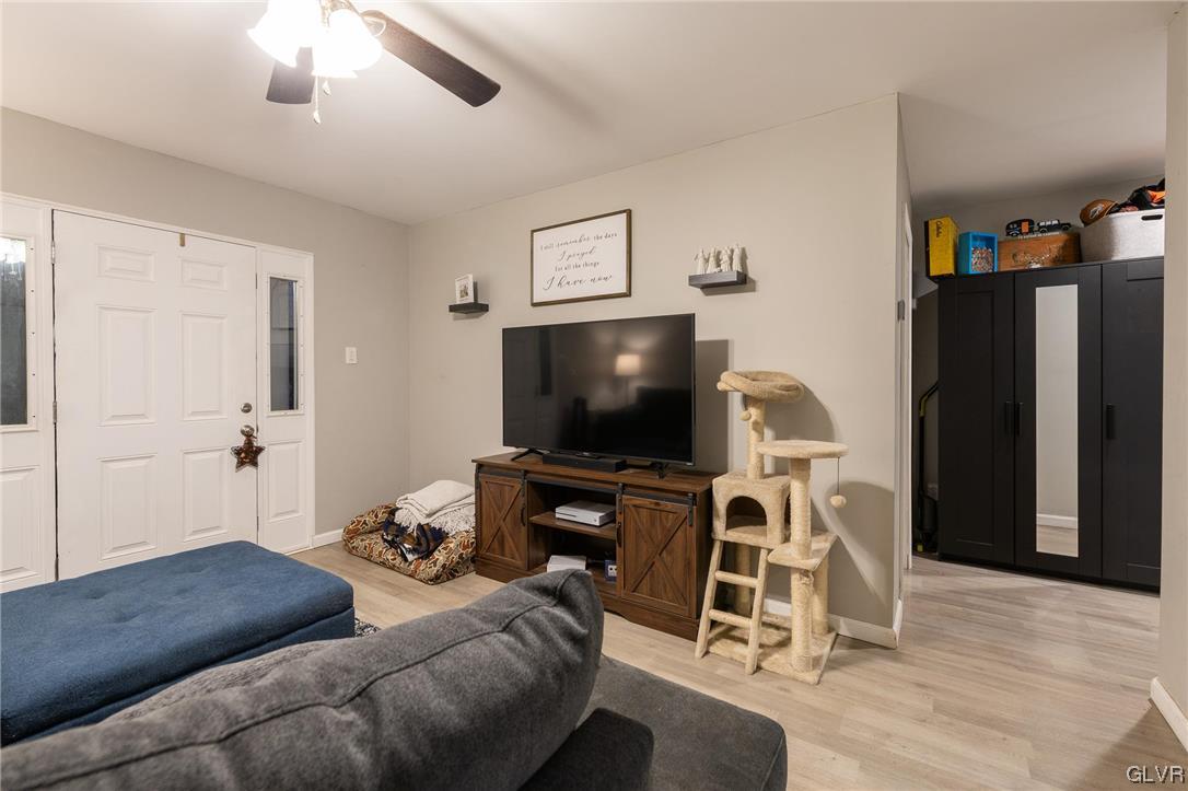 4282 West Mountain View Drive