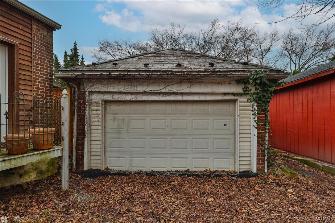 703 Mccartney Street