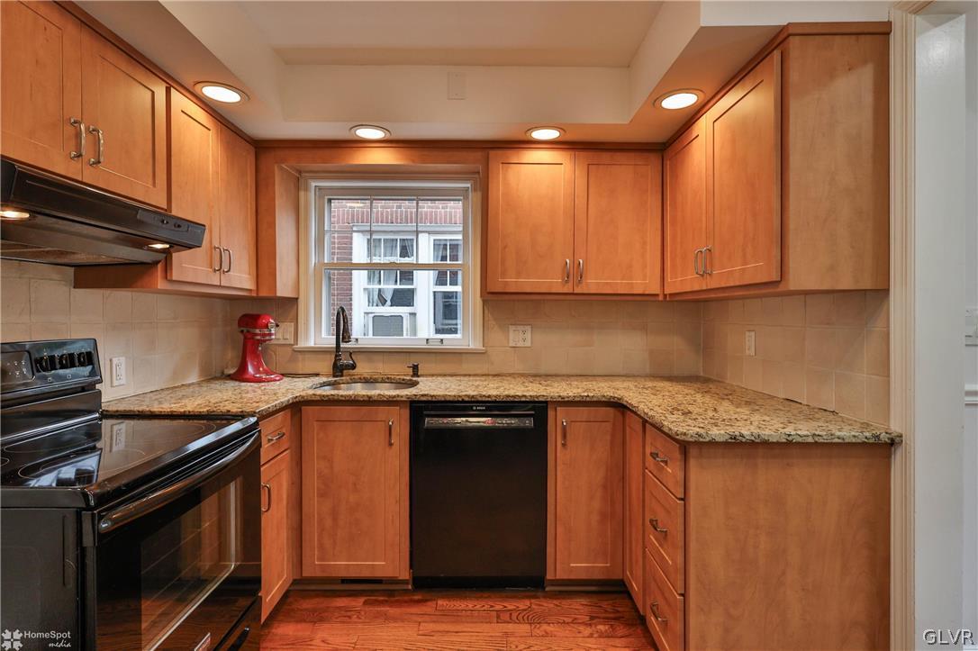 703 Mccartney Street