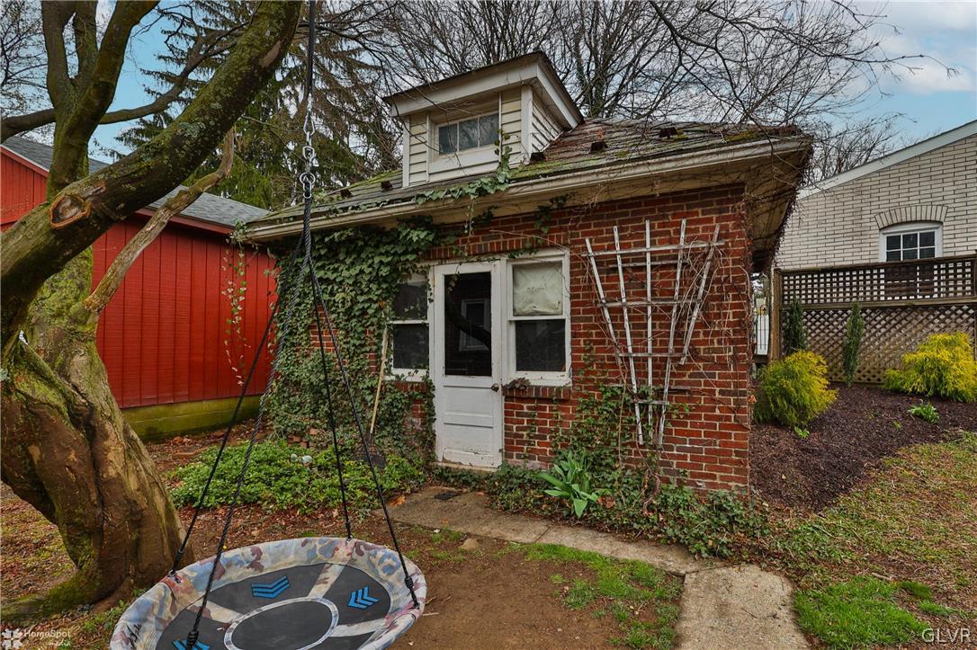 703 Mccartney Street