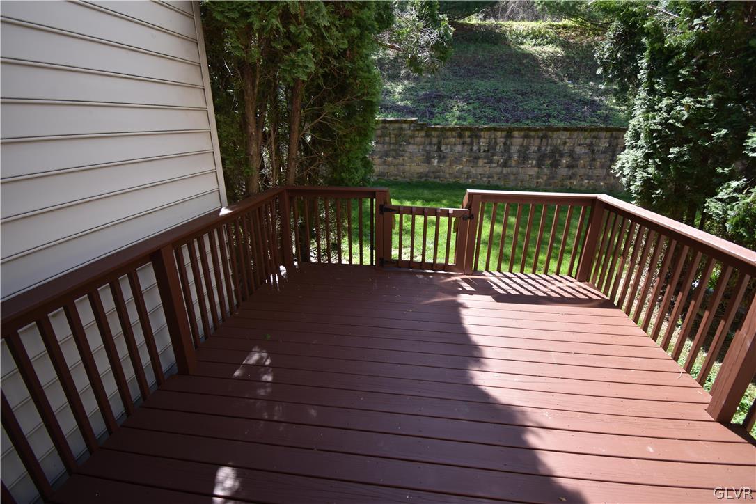 140 Knollwood Drive