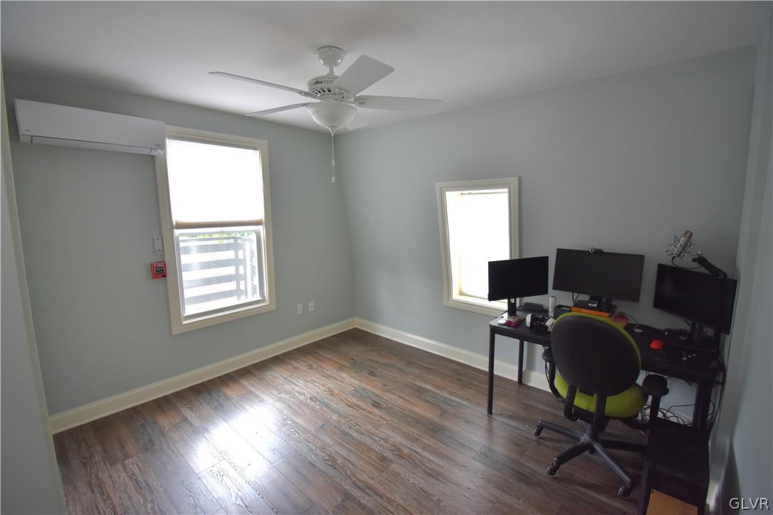 435 Ferry Street 3