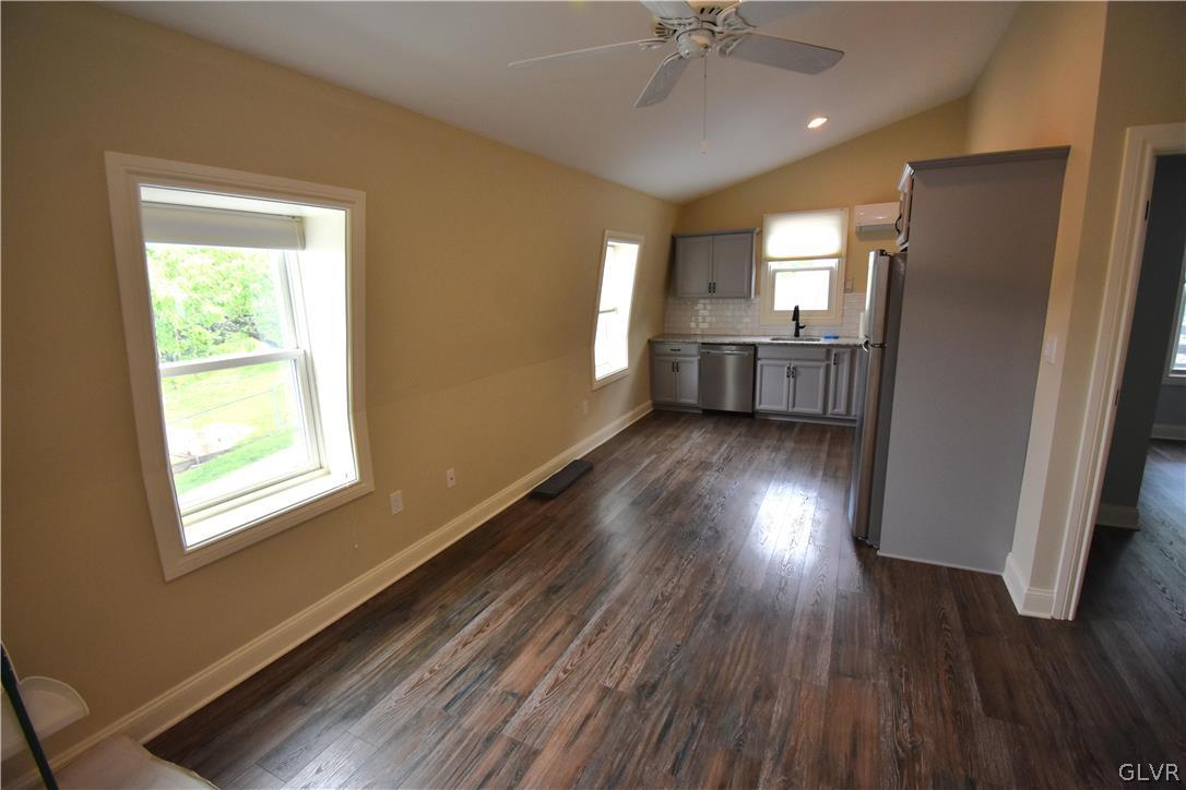435 Ferry Street 3