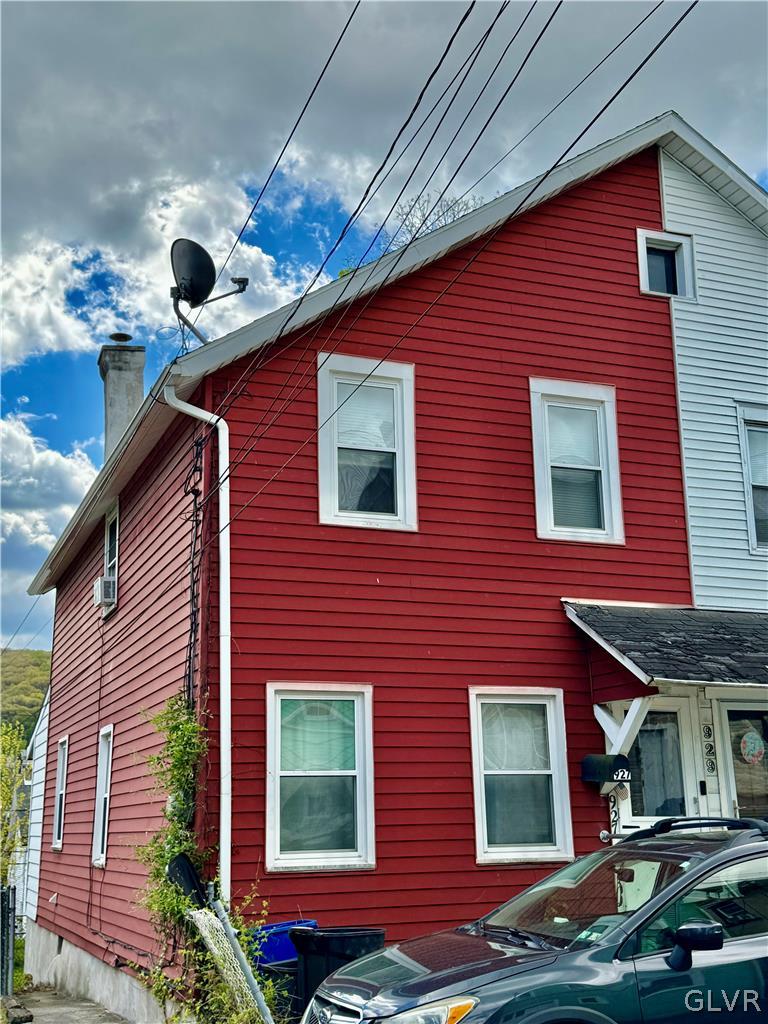 927 School Street