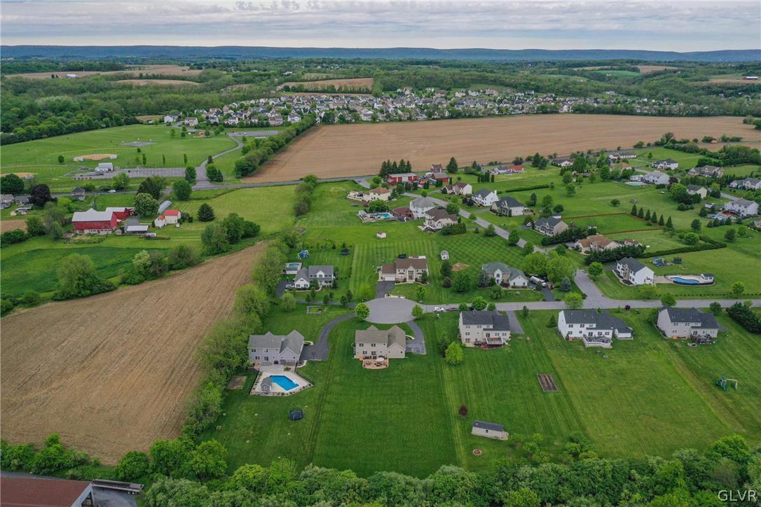 2704 New England Drive